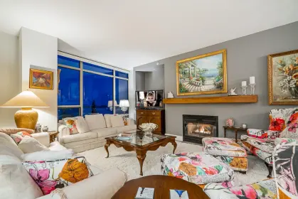 402 3105 Deer Ridge Drive, West Vancouver, BC, West vancouver — Apartment/Condo for sale