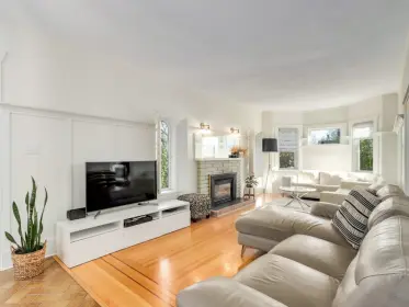 741 E 8th Street, North Vancouver, BC, North vancouver — Single Family Residence for sale