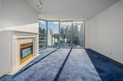 303 32330 South Fraser Way, Abbotsford, BC, Abbotsford — Apartment/Condo for sale