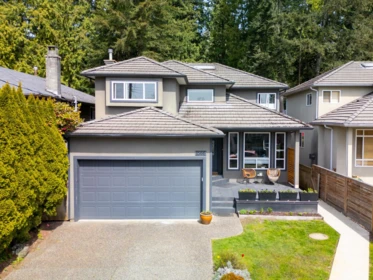 1566 Burrill Avenue, North Vancouver, BC, North vancouver — Single Family Residence for sale