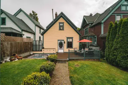321 Queens Avenue, New Westminster, BC, New westminster — Single Family Residence for sale