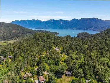 750 Cates Hill Road, Bowen Island, BC, Bowen island — Single Family Residence for sale
