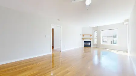 211 1212 Main Street, Squamish, BC, Squamish — Apartment/Condo for sale