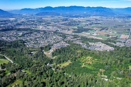47015 Extrom Road, Chilliwack, BC, Chilliwack — Single Family Residence for sale