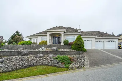 5715 144a Street, Surrey, BC, Surrey — Single Family Residence for sale