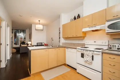 101 2288 Marstrand Avenue, Vancouver, BC, Vancouver — Apartment/Condo for sale