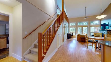 Entry Foyer Photo of 23D 12849 Lagoon Road, Madeira Park, BC