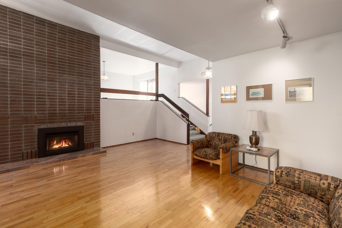 Family Room Photo of 3186 W 42nd Avenue, Vancouver, BC