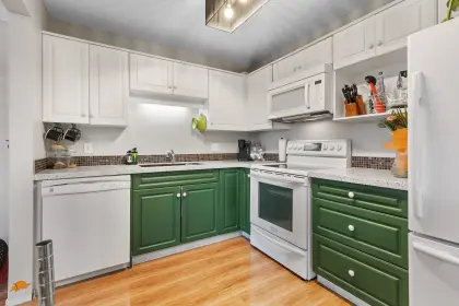 214 9165 Broadway Street, Chilliwack, BC, Chilliwack — Apartment/Condo for sale