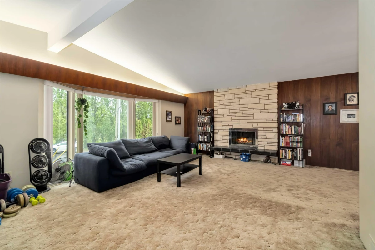 Living Room Photo of 716 Guiltner Street, Coquitlam, BC