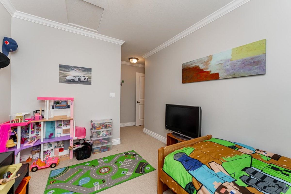 Basement Recreation Room Photo of 11 9051 Blundell Road, Richmond, BC