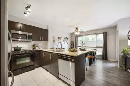 102 11667 Haney Bypass, Maple Ridge, BC, Maple Ridge — Apartment/Condo for sale