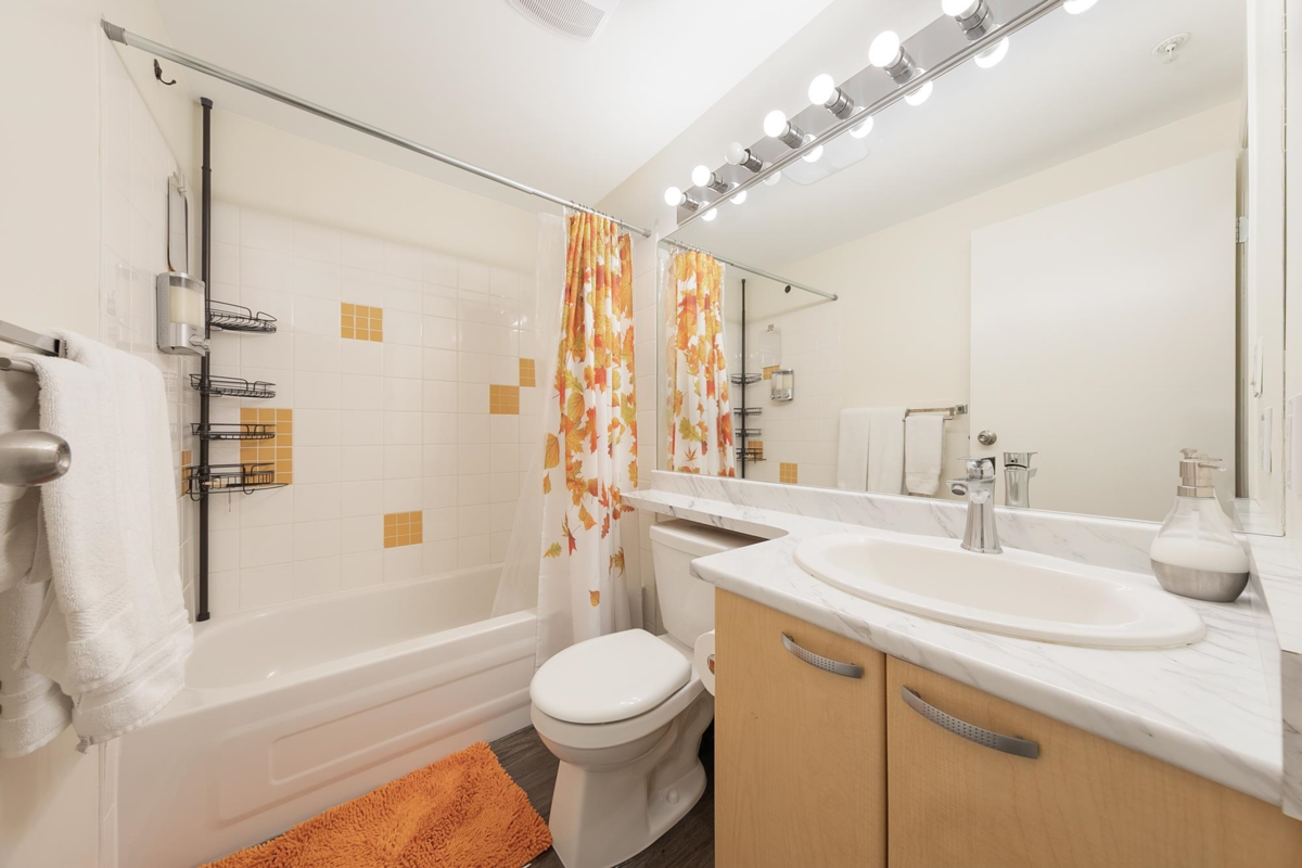 Laundry Room Photo of 307 1249 Granville Street, Vancouver, BC