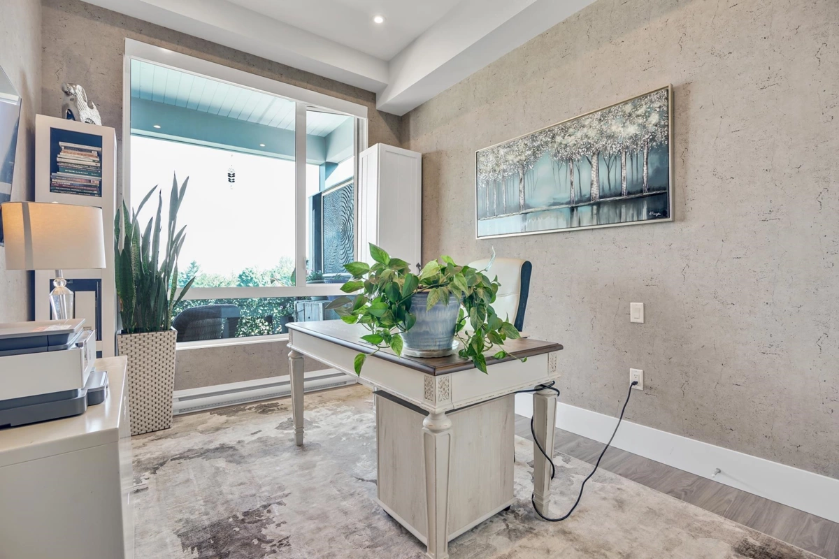 Entry Foyer Photo of 507 45745 Watson Road, Chilliwack, BC