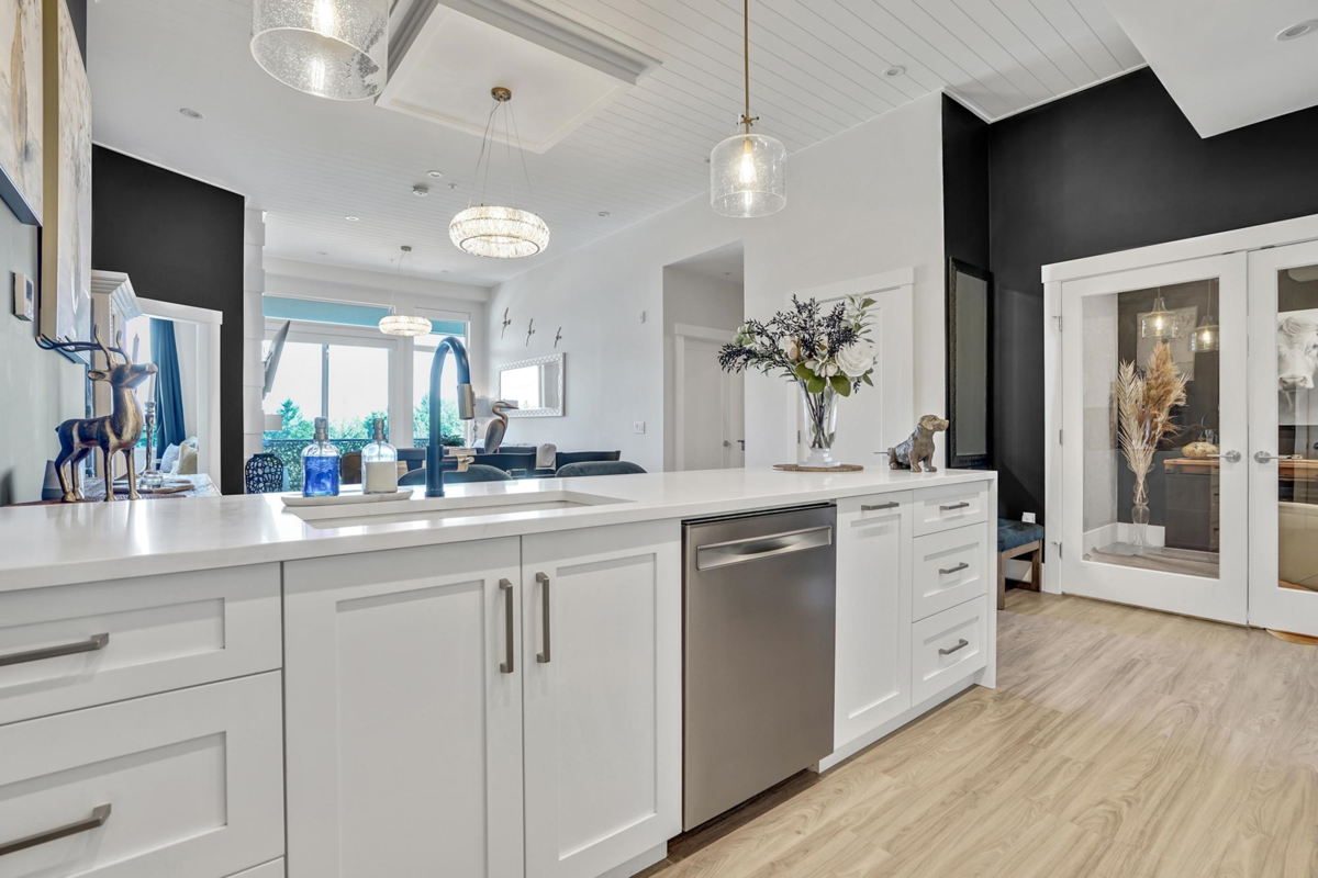 Family Room Photo of 507 45745 Watson Road, Chilliwack, BC