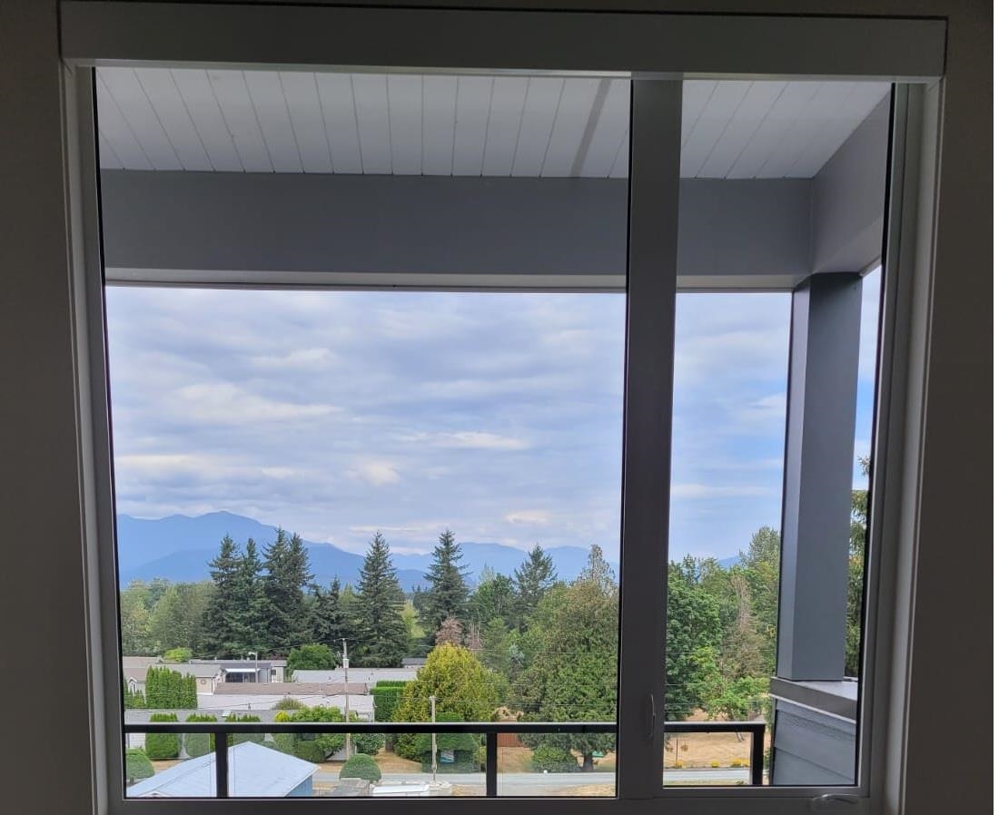 Guest Bathroom Photo of 507 45745 Watson Road, Chilliwack, BC