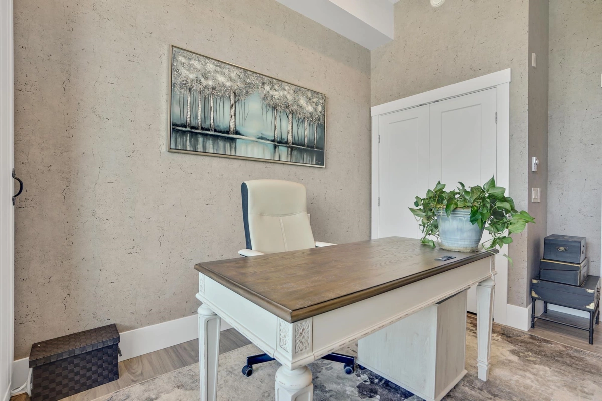 Hallway Photo of 507 45745 Watson Road, Chilliwack, BC