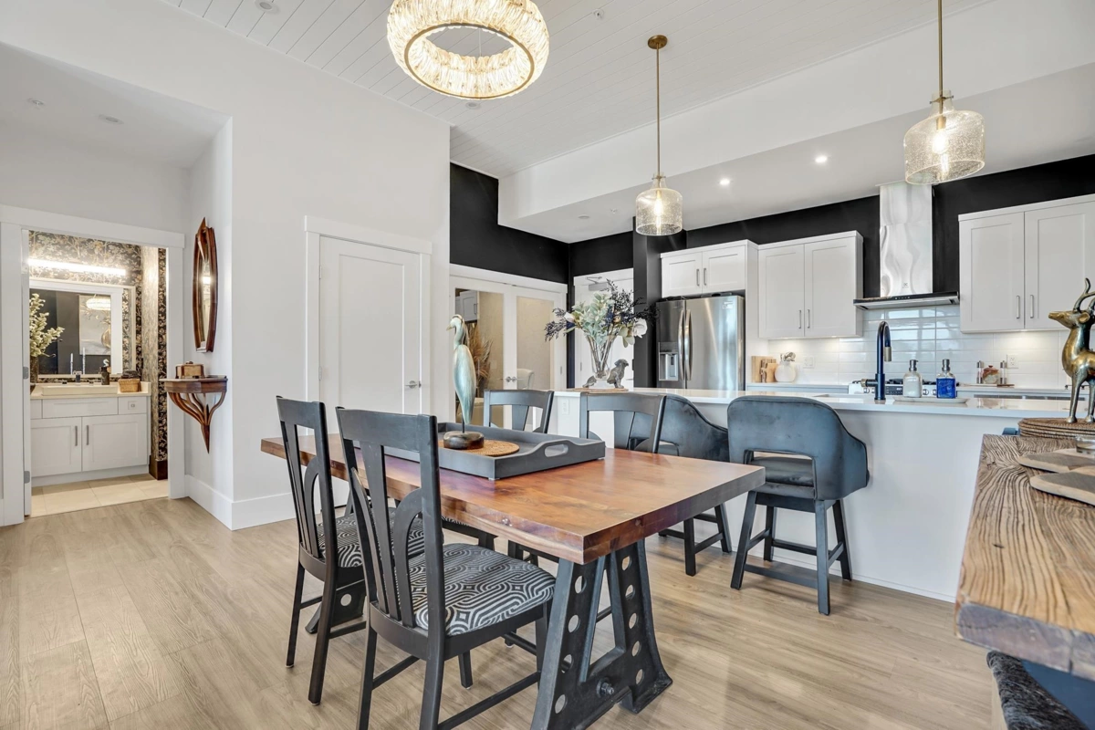 Kitchen Photo of 507 45745 Watson Road, Chilliwack, BC