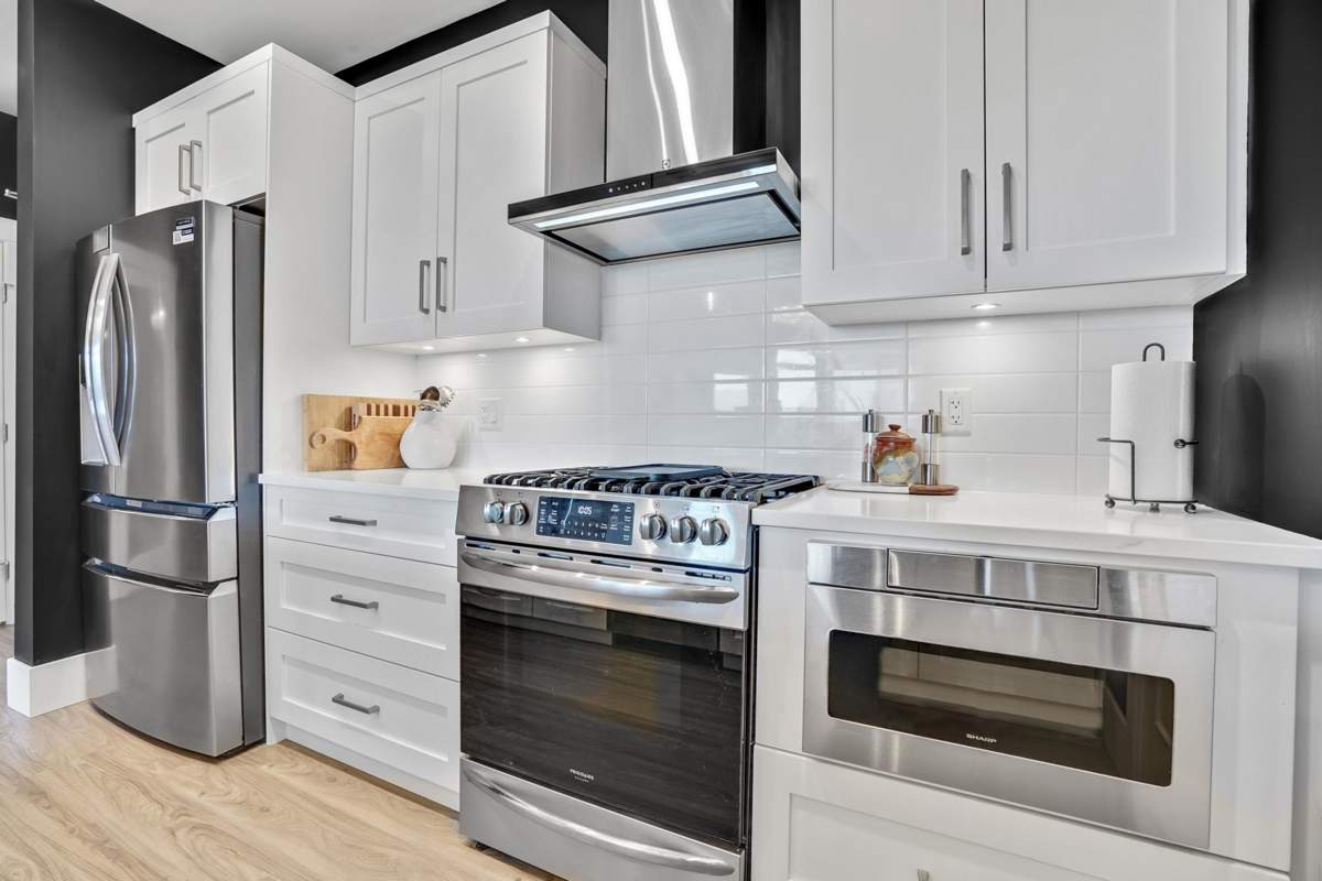 Living Room Photo of 507 45745 Watson Road, Chilliwack, BC