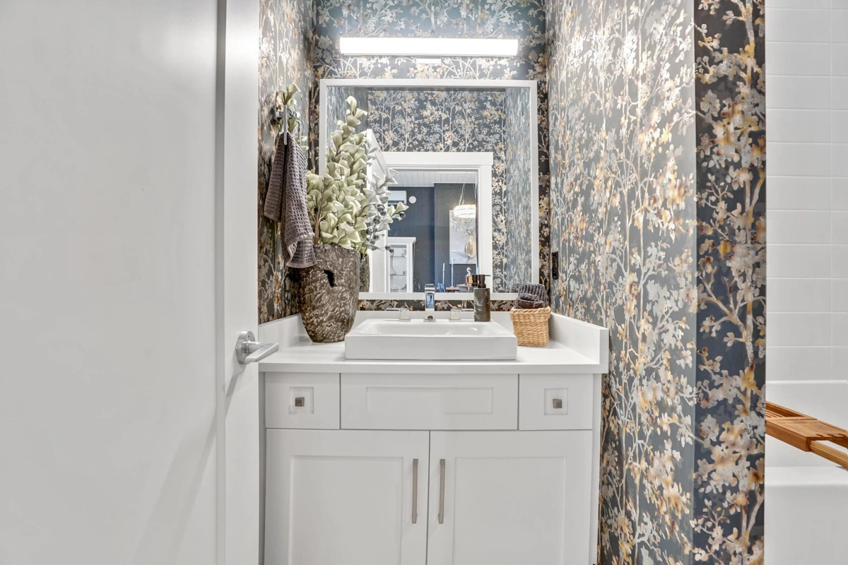 Staircase Photo of 507 45745 Watson Road, Chilliwack, BC