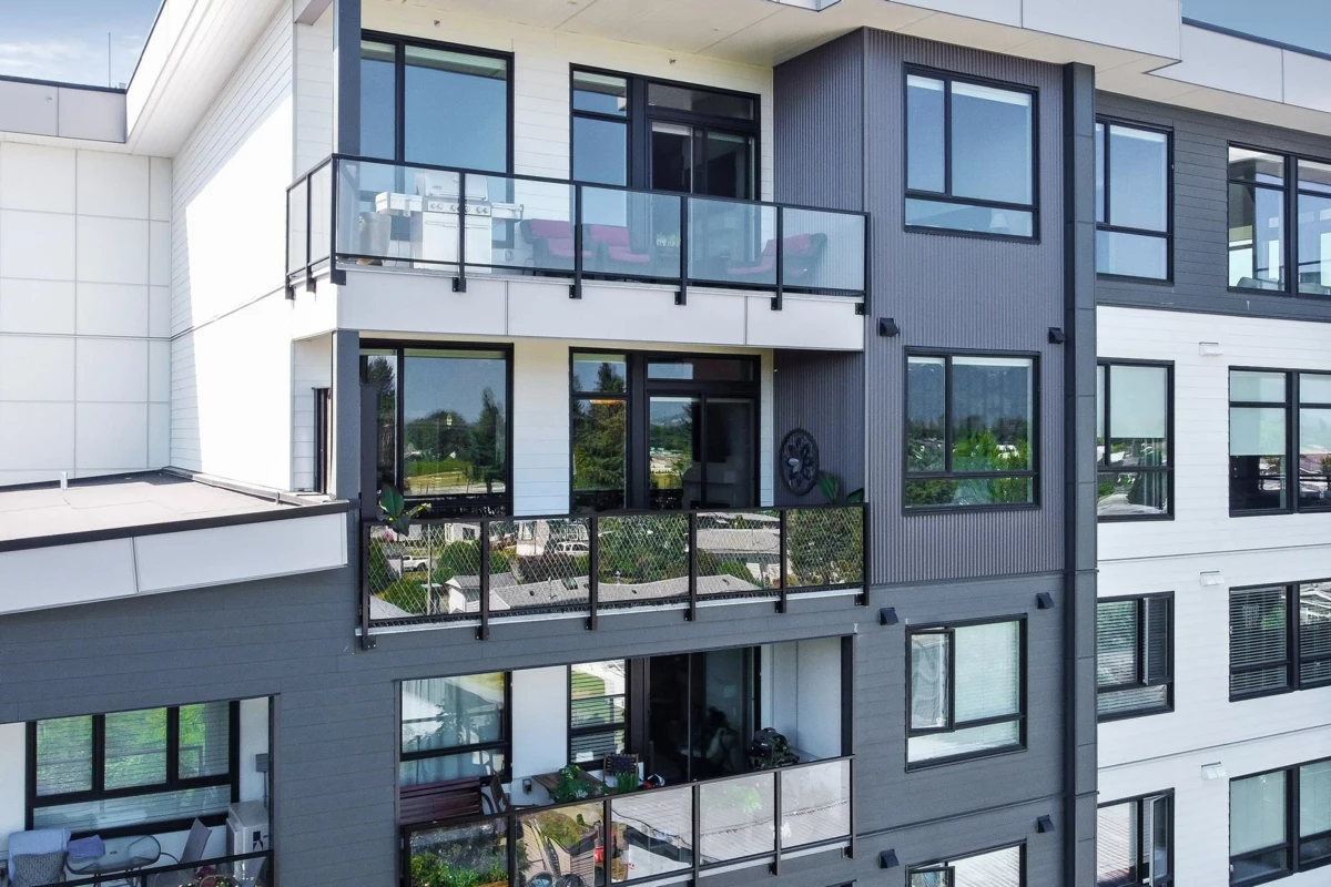 Swimming Pool Photo of 507 45745 Watson Road, Chilliwack, BC