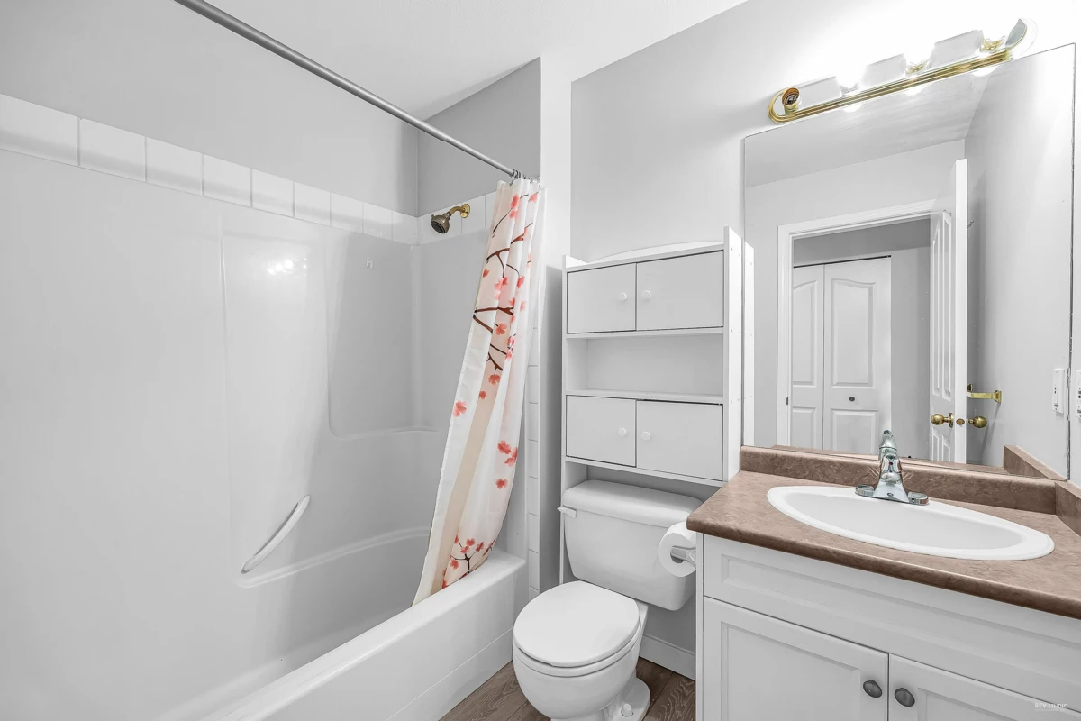 Bedroom 2 Photo of 23800 122 Avenue, Maple Ridge, BC