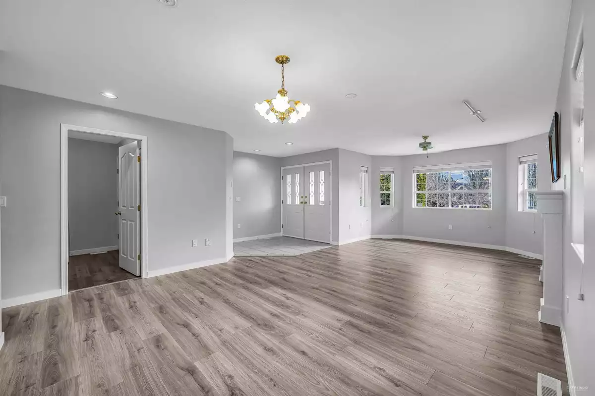 Pantry Photo of 23800 122 Avenue, Maple Ridge, BC