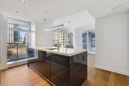 801 777 Richards Street, Vancouver, BC, Vancouver — Apartment/Condo for sale