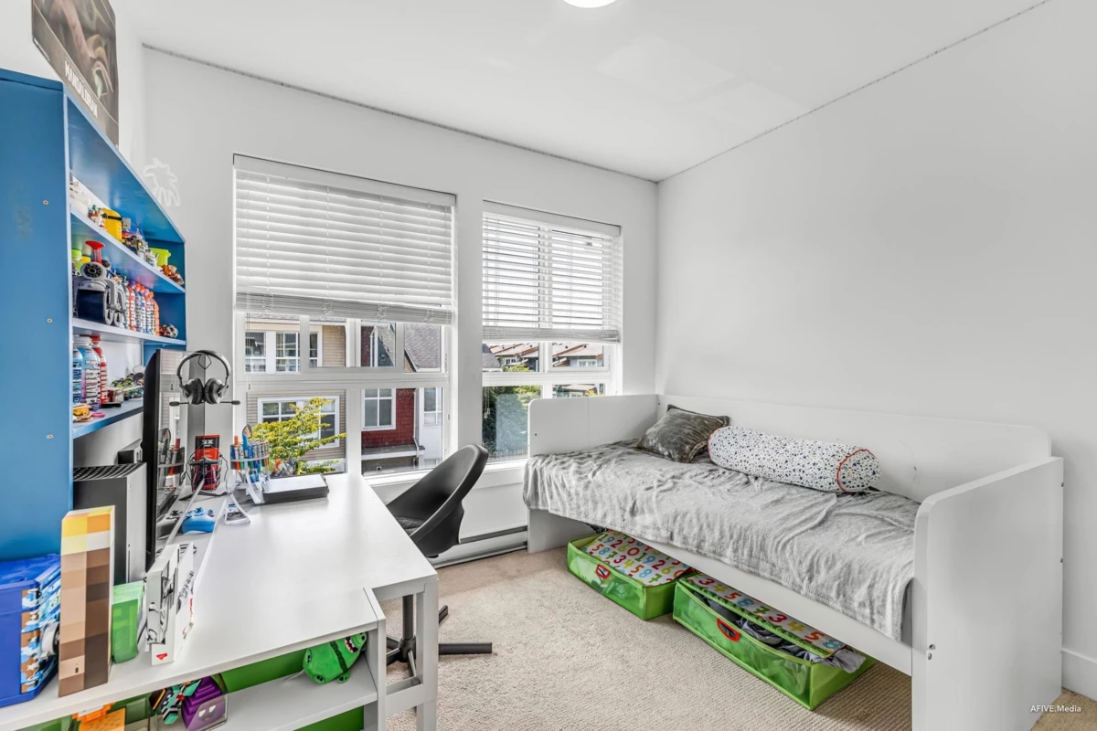 Laundry Room Photo of 2 24108 104 Avenue, Maple Ridge, BC