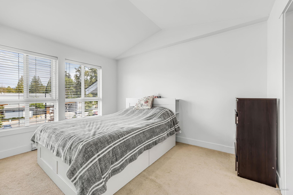 Powder Room Photo of 2 24108 104 Avenue, Maple Ridge, BC