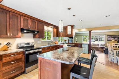 21665 Howison Avenue, Maple Ridge, BC, Maple Ridge — Single Family Residence for sale