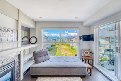 Breakfast Nook Photo of 426 5880 Dover Crescent, Richmond, BC