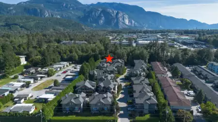 34 39758 Government Road, Squamish, BC, Squamish — Townhouse for sale