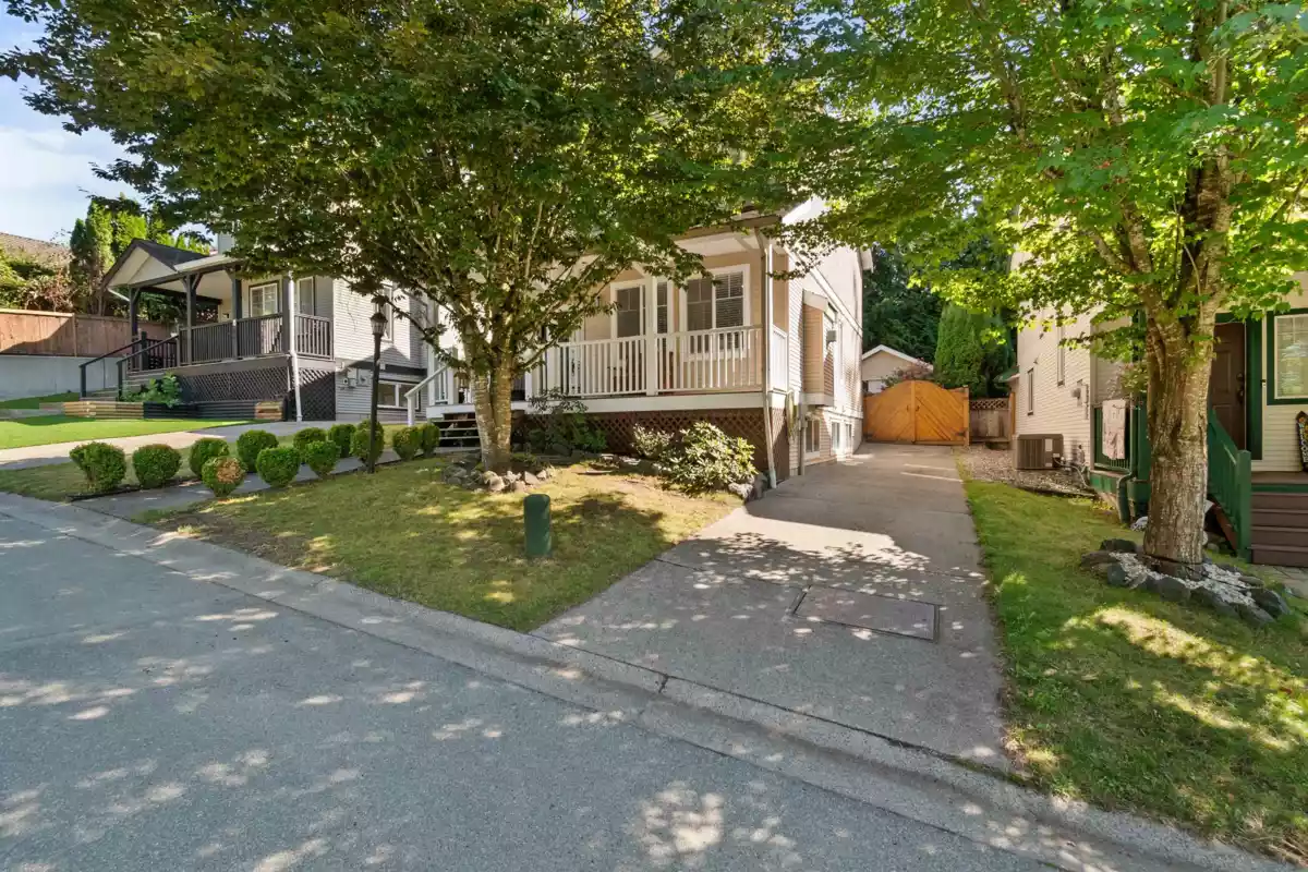 Exterior Rear Photo of 10 46330 Mullins Road, Chilliwack, BC