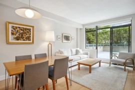 100 1688 Robson Street, Vancouver, BC