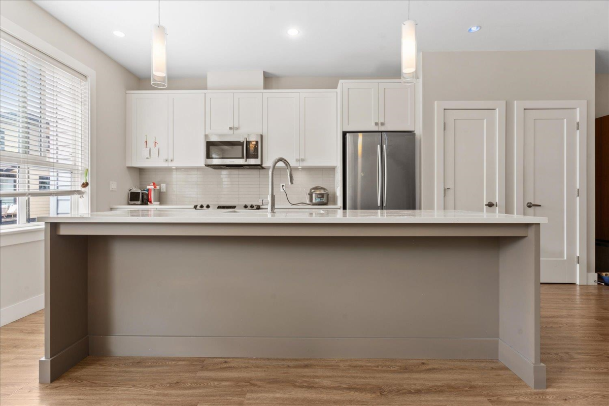 Family Room Photo of 23 45615 Tamihi Way, Chilliwack, BC