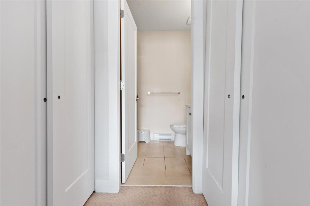 Laundry Room Photo of 23 45615 Tamihi Way, Chilliwack, BC