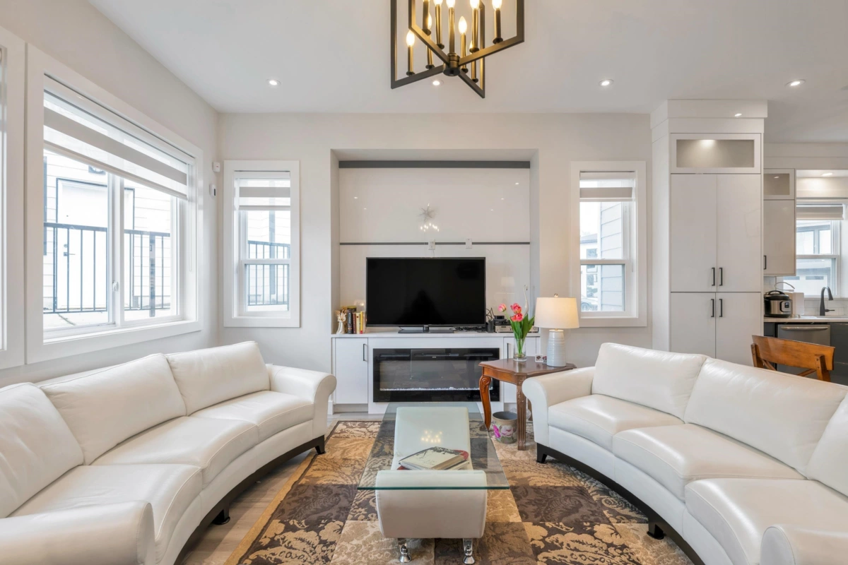 Living Room Photo of 46077 Crestview Drive, Chilliwack, BC