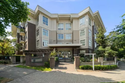 209 13555 Gateway Drive, Surrey, BC, Surrey — Apartment/Condo for sale