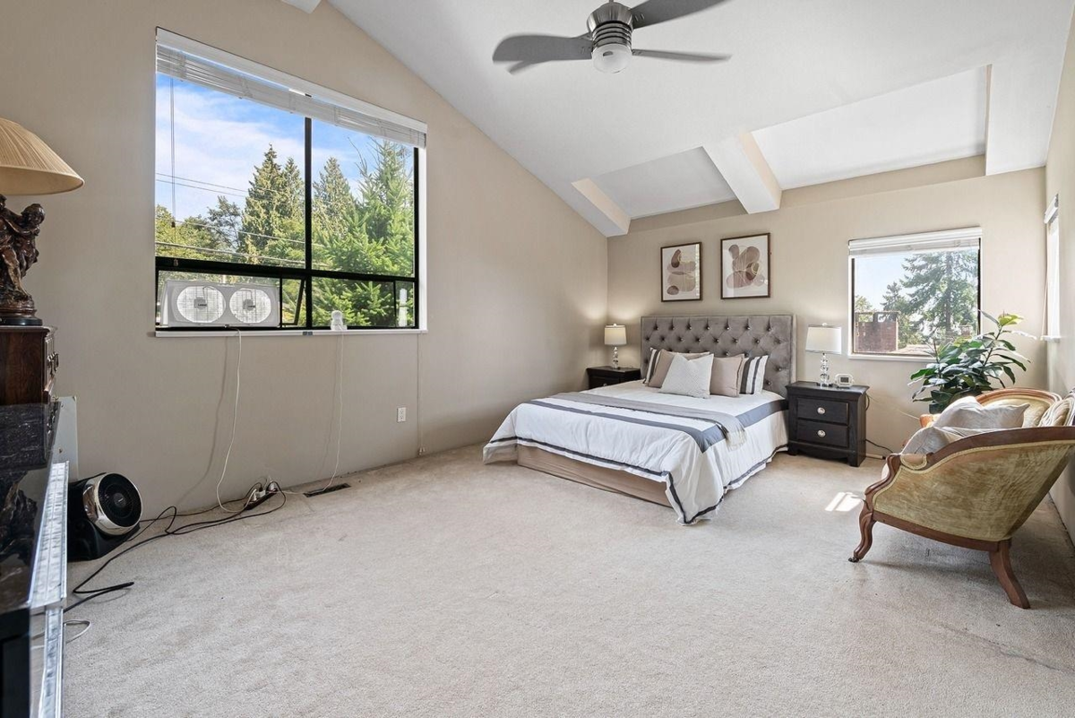 Hallway Photo of 3435 St. Georges Avenue, North Vancouver, BC