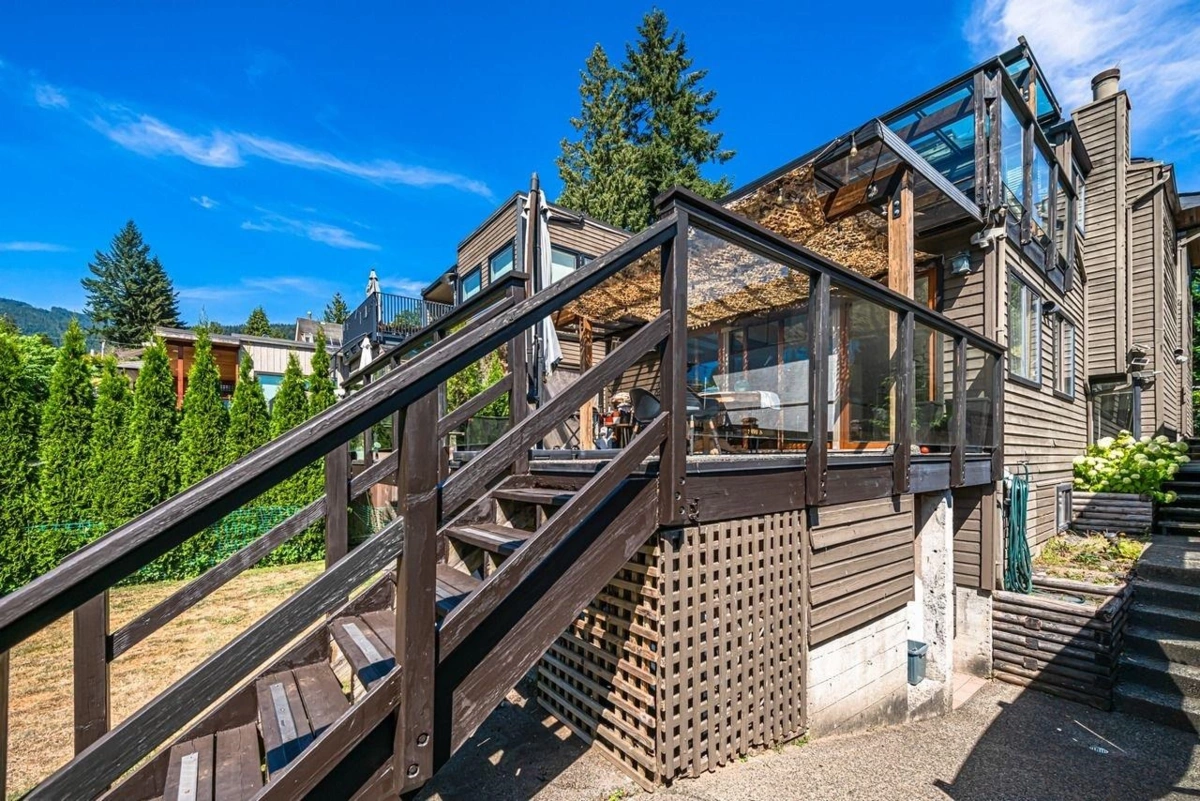 Living Room Photo of 3435 St. Georges Avenue, North Vancouver, BC