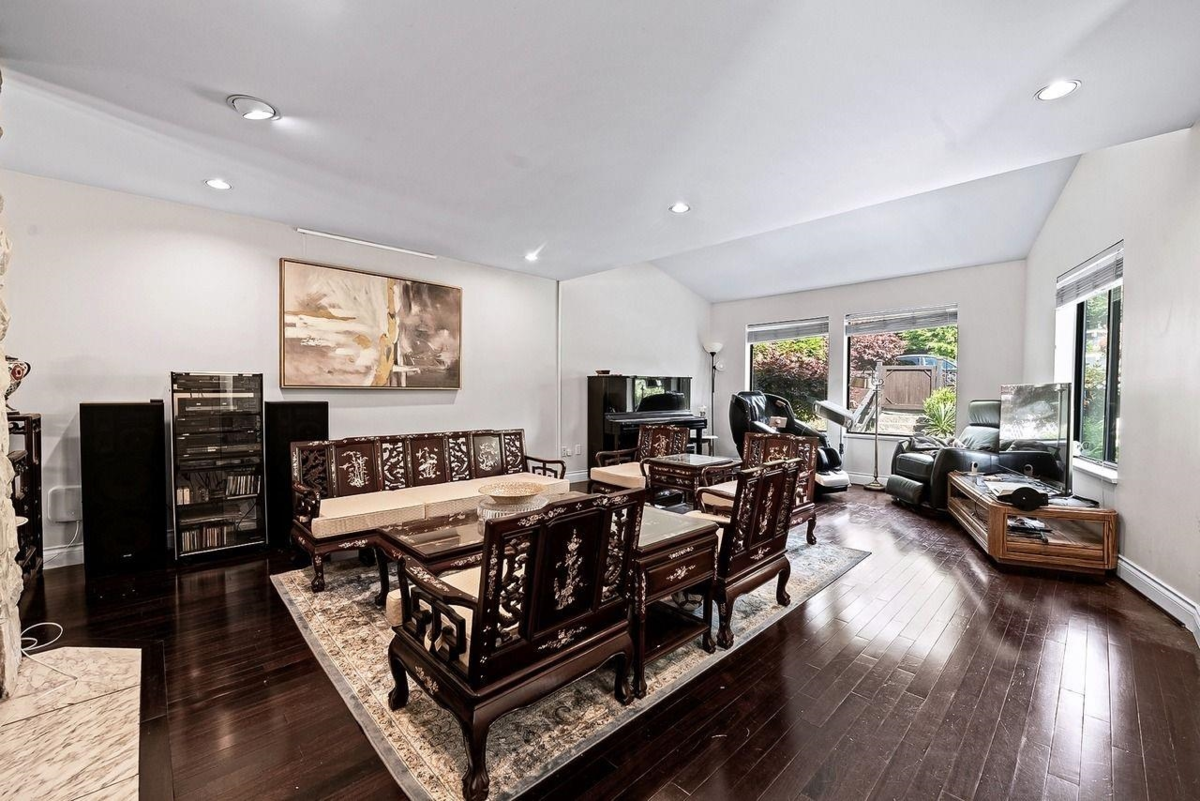 Office / Den Photo of 3435 St. Georges Avenue, North Vancouver, BC