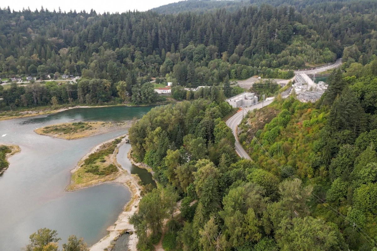 Kitchen Island Photo of 10388 Hayward Street, Mission, BC