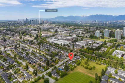 7658 Hedley Avenue, Burnaby, BC, Burnaby — Single Family Residence for sale