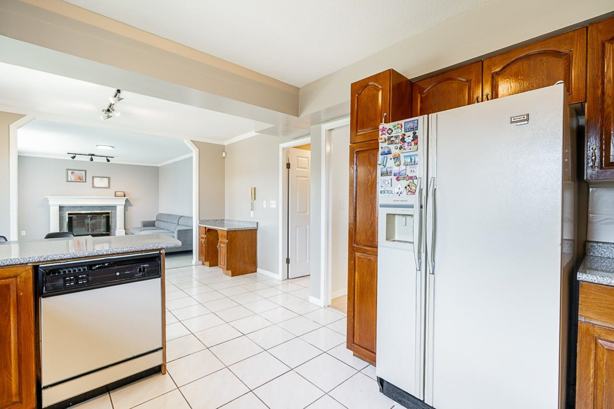 Guest Bathroom Photo of 10288 Hall Avenue, Richmond, BC