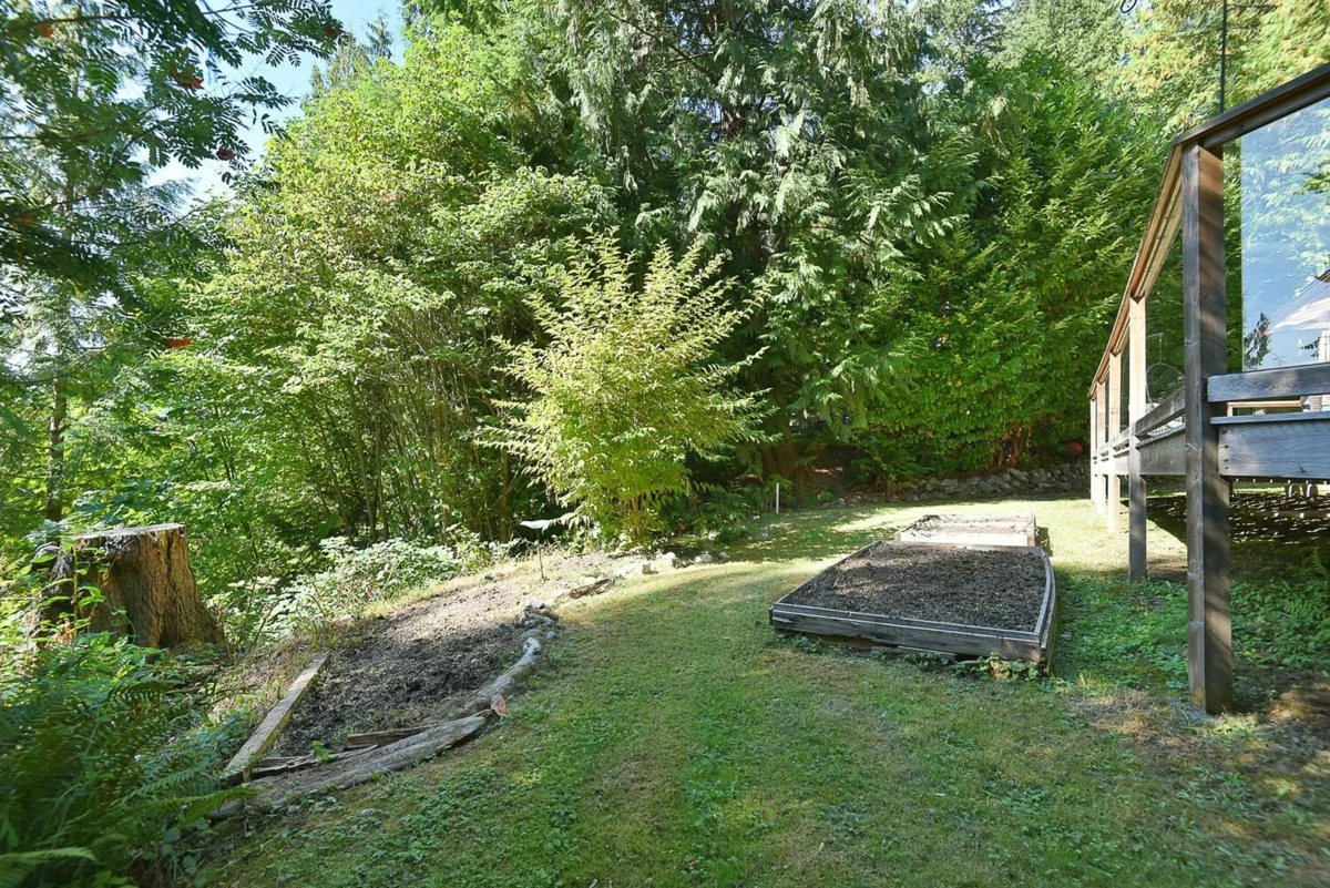 Backyard Photo of 5640 Carmel Place, Sechelt, BC