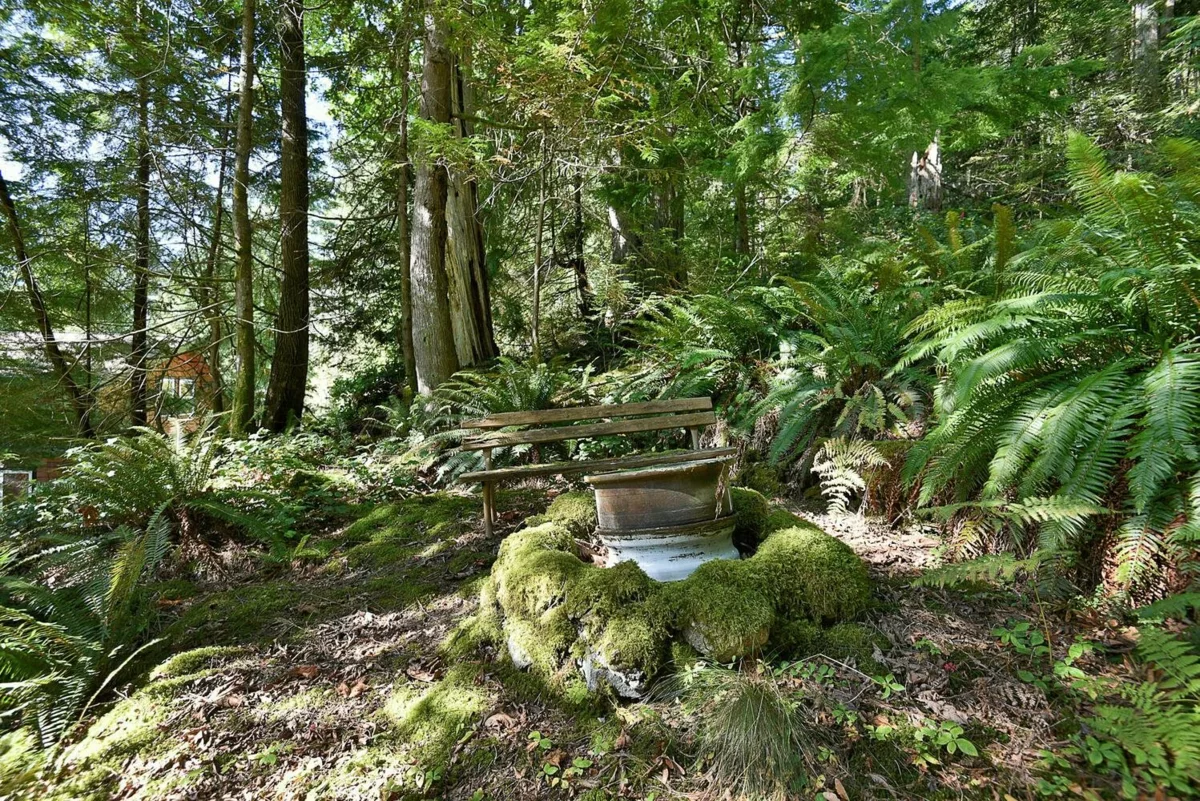 Entry Foyer Photo of 5640 Carmel Place, Sechelt, BC