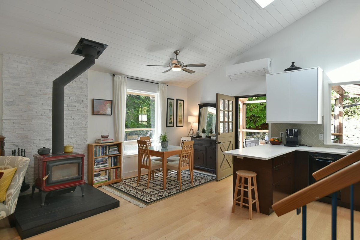 Living Room Photo of 5640 Carmel Place, Sechelt, BC