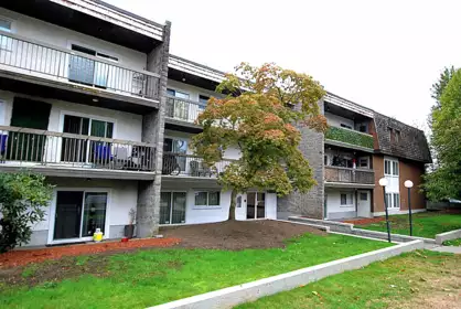 210 33850 Fern Street, Abbotsford, BC, Abbotsford — 3 bed apartment/condo for sale