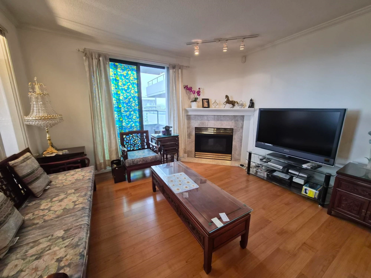 Exterior Rear Photo of 1506 6611 Cooney Road, Richmond, BC